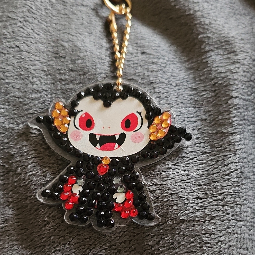 Rhinestone Vampire Keychain - Picture 3 of 4